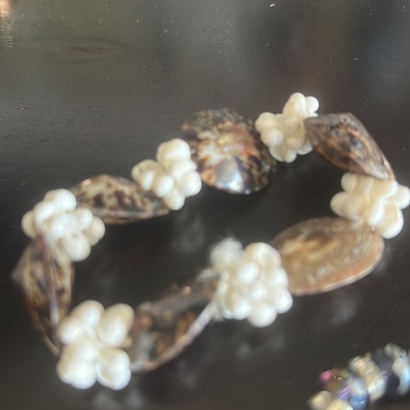 Multiple bracelets at one great price - Picture 2 of 6